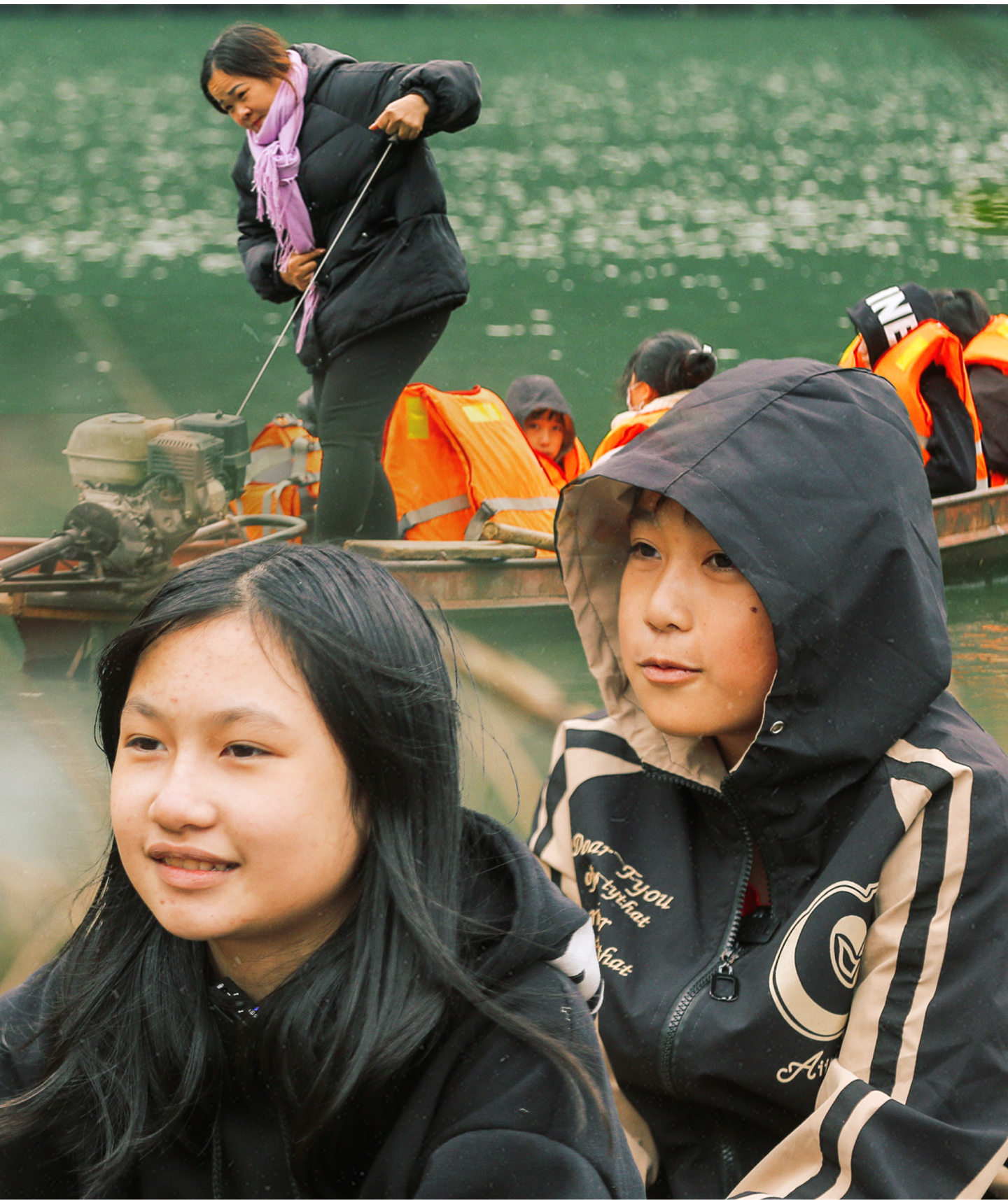 Cô giáo Quách Thị Bích Nụ: 18 năm trên những chuyến đò vượt sông Đà đưa học sinh tới lớp - Ảnh 5.