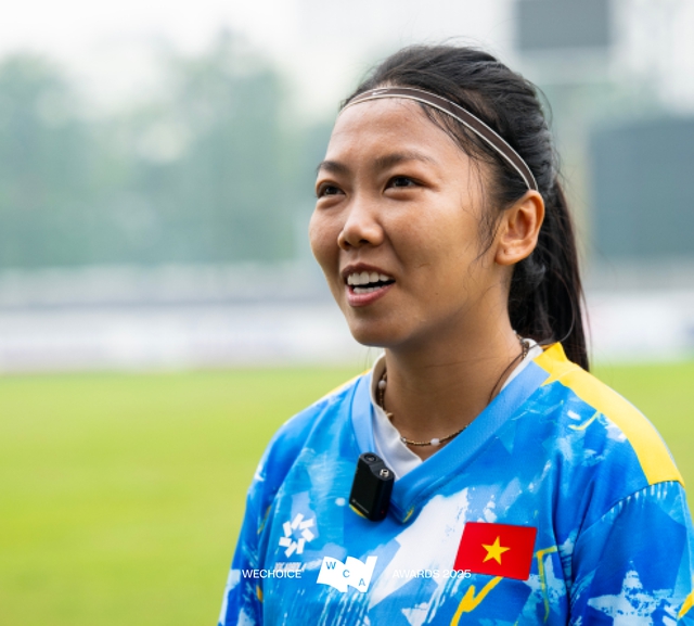 HLV 75 tuổi Mai Đức Chung của đội tuyển nữ Việt Nam: “Thắng thì các con nhận, thua thì bác chịu” - Ảnh 1.