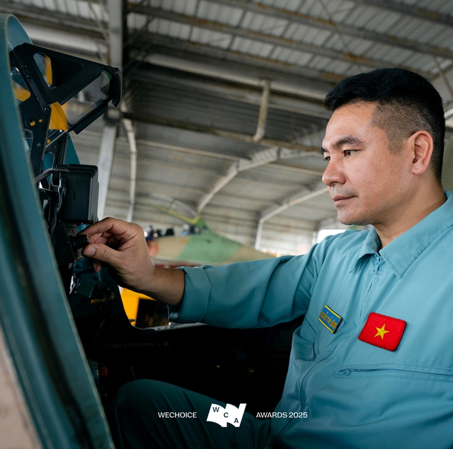 Đại tá – Phi công cấp 1 Nguyễn Thế Dũng: bay trên bầu trời bình yên chào mừng Đại lễ Quốc gia - Ảnh 2.