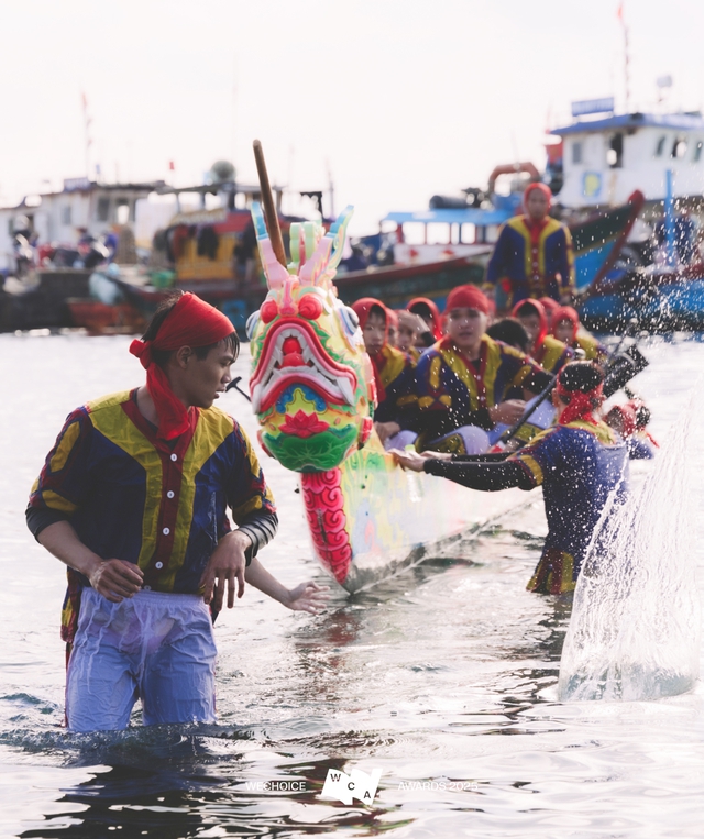 Kỳ tích đưa 3 người đàn ông từ “cõi chết’ trở về: Không ai ở Lý Sơn phải đối diện với biển một mình - Ảnh 2.