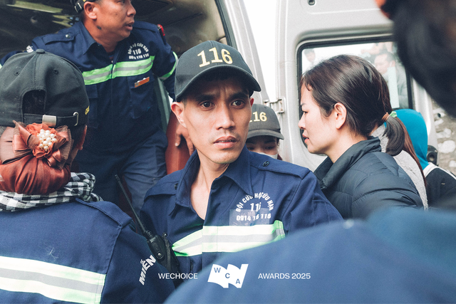 Những buổi livestream không lời giữa dòng nước dữ: chỉ còn tiếng sóng và lời hứa với người ở lại - Ảnh 2.