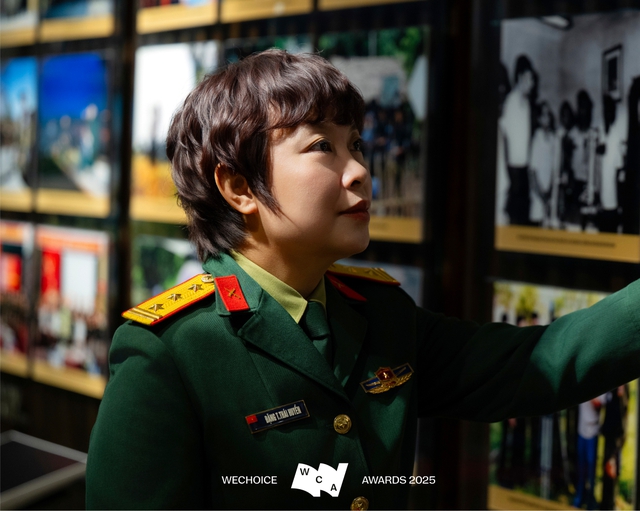 Mưa Đỏ giống như một chiến dịch - nơi mỗi cảnh quay là một nhiệm vụ, mỗi quyết định đều mang ý nghĩa như “là một nén tâm nhang để tri ân các anh hùng liệt sĩ” - Ảnh 1.