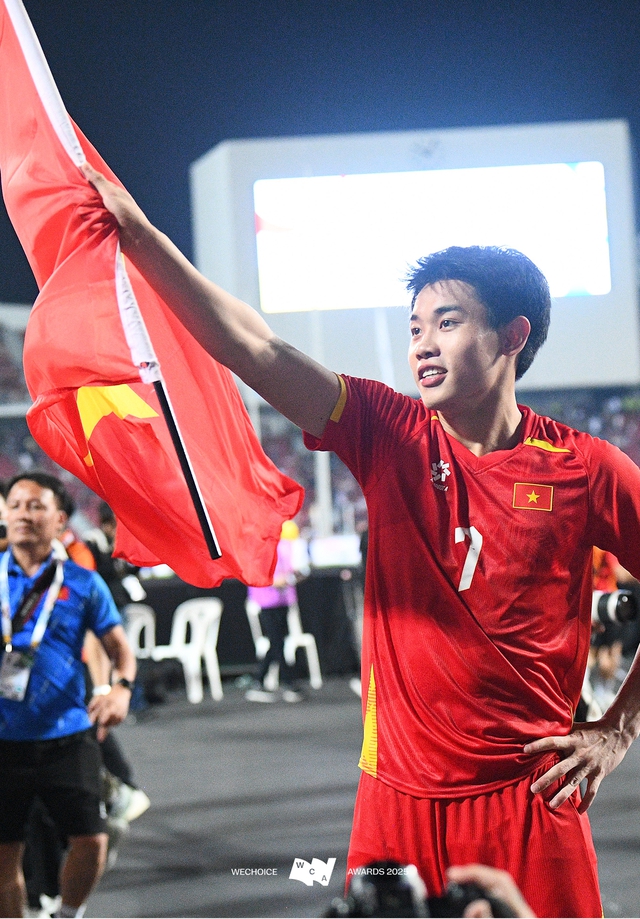 Đình Bắc: GenZ bản lĩnh của những khoảnh khắc quyết định, để cùng viết tiếp hành trình dài cho bóng đá Việt Nam - Ảnh 1.