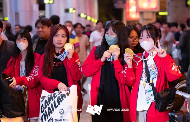 Cách những tuyển thủ nữ Liên Quân Mobile Việt Nam 'chiến đấu' cho đam mê của mình : “Bố mẹ cho con 2 tuần, được thì đi Seagames, không được về đi làm lại” - Ảnh 2.